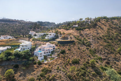 02a61004dc52efbdfebc3a8f6c82b9d3 - 9