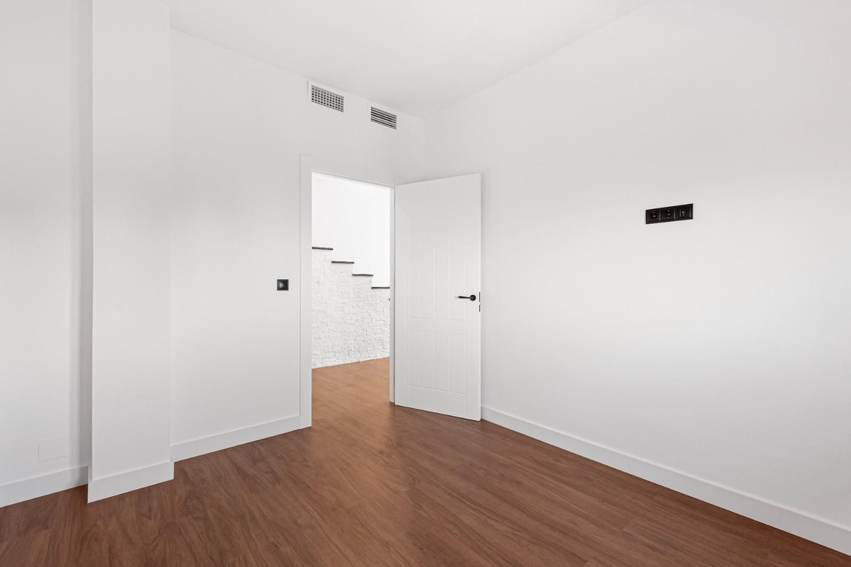 02cc430308820aec7e6836364f68ea7d - 12