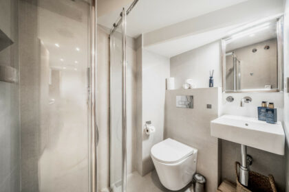 02ebd14ecfeb2f5c45c8ed69c988f765 - 17