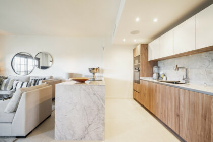 02ebd14ecfeb2f5c45c8ed69c988f765 - 3