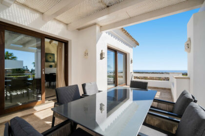 03197de312acb4f4a8c206b41675216a - 12