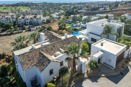 03197de312acb4f4a8c206b41675216a - 30