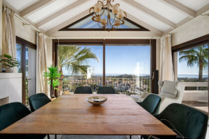 03197de312acb4f4a8c206b41675216a - 7