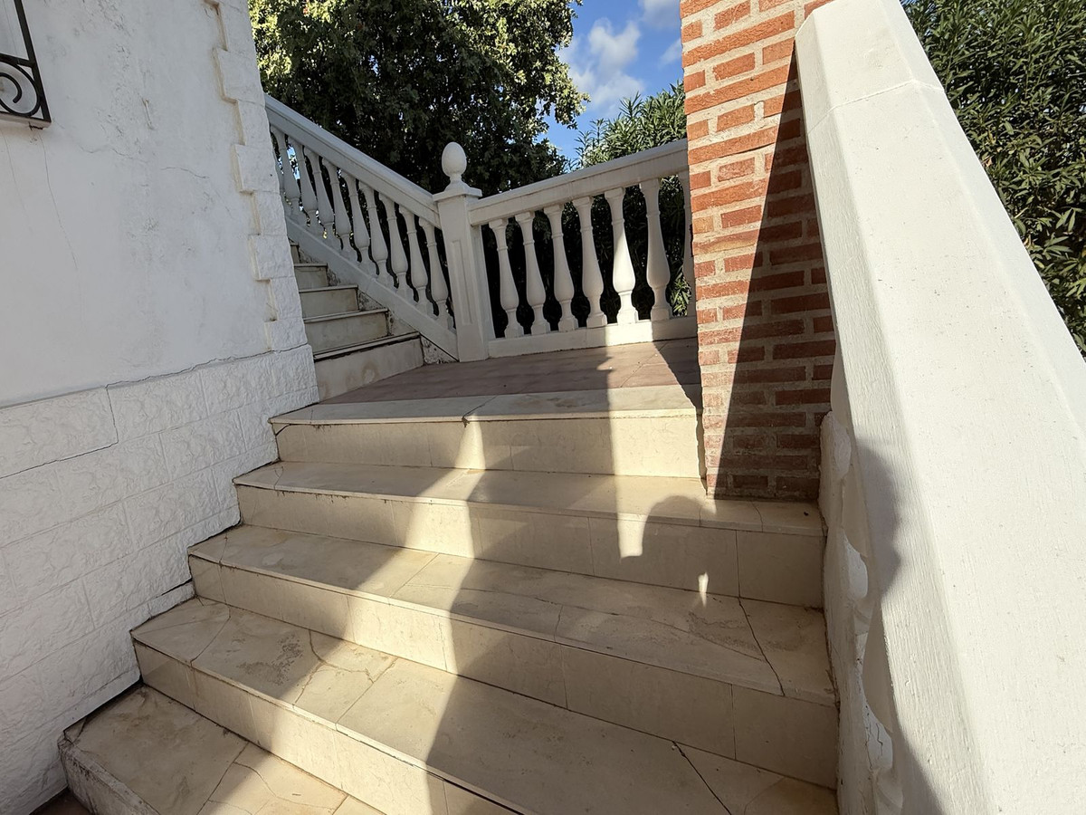 03a29de384adbec3a74a6831db1c3c74 - 15