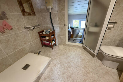 03a29de384adbec3a74a6831db1c3c74 - 21