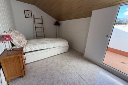 03a29de384adbec3a74a6831db1c3c74 - 22