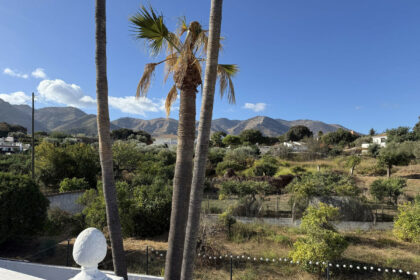 03a29de384adbec3a74a6831db1c3c74 - 26