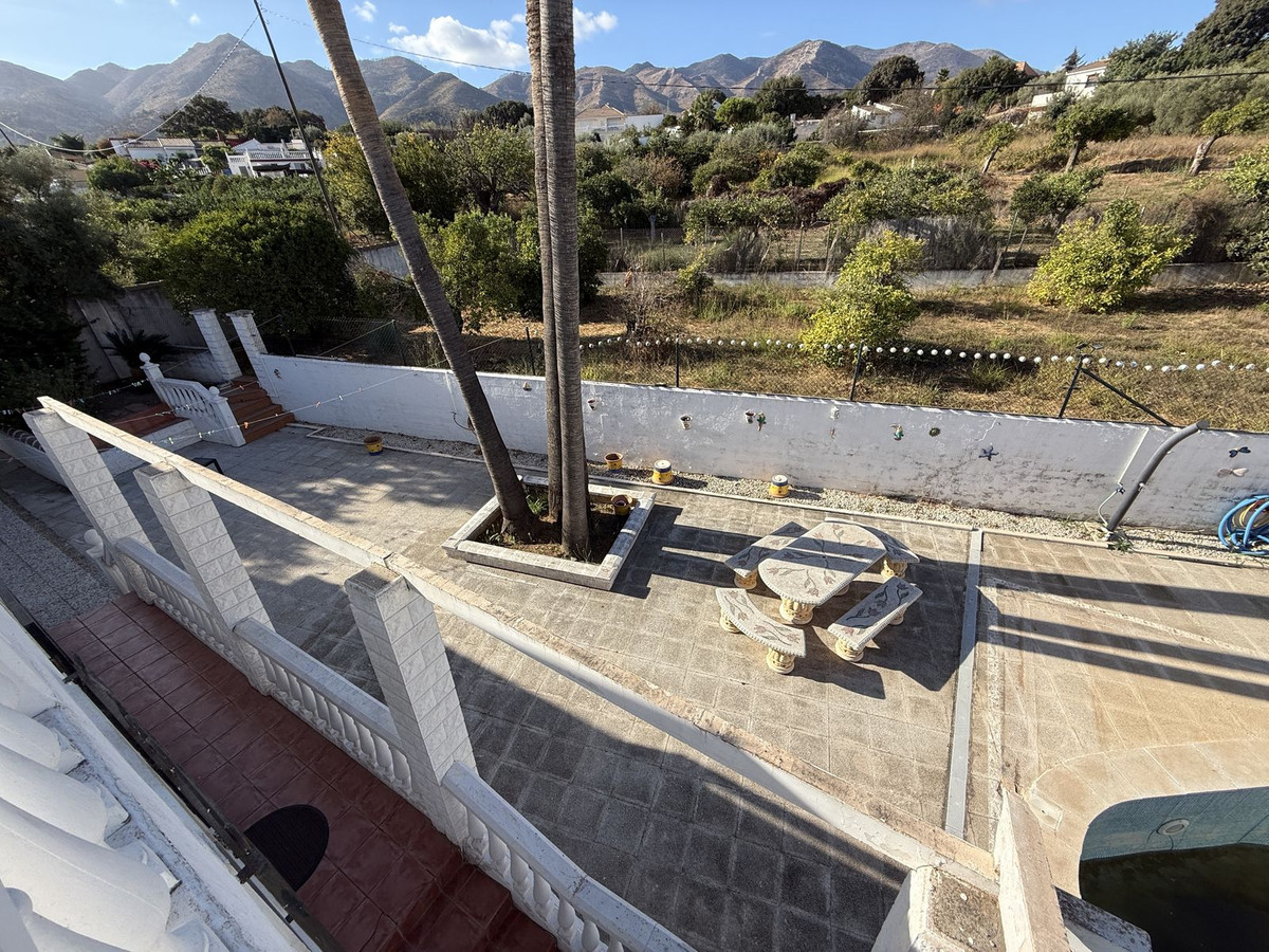 03a29de384adbec3a74a6831db1c3c74 - 28