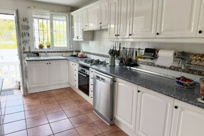 03a29de384adbec3a74a6831db1c3c74 - 4