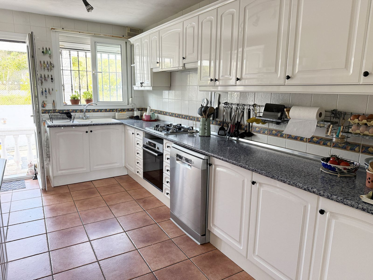 03a29de384adbec3a74a6831db1c3c74 - 4