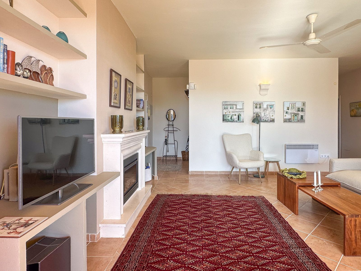 043c7660d0460578a518070483a773ee - 11