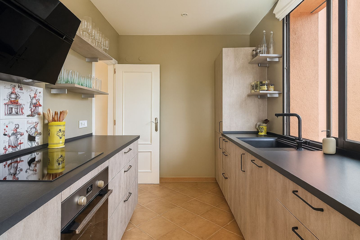 043c7660d0460578a518070483a773ee - 15