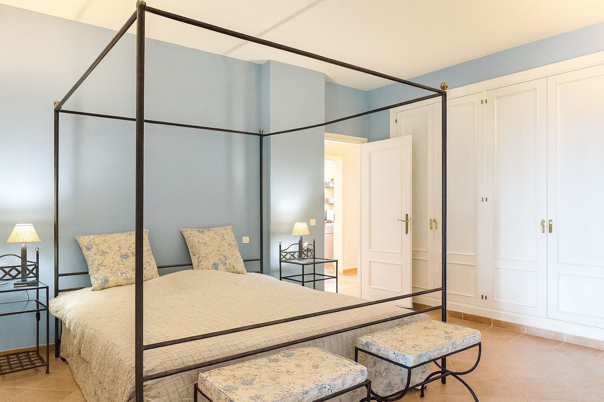 043c7660d0460578a518070483a773ee - 20