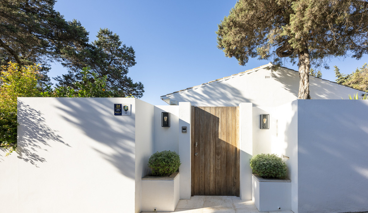 046bb08b454a99d21f83447e4590ef4b - 15