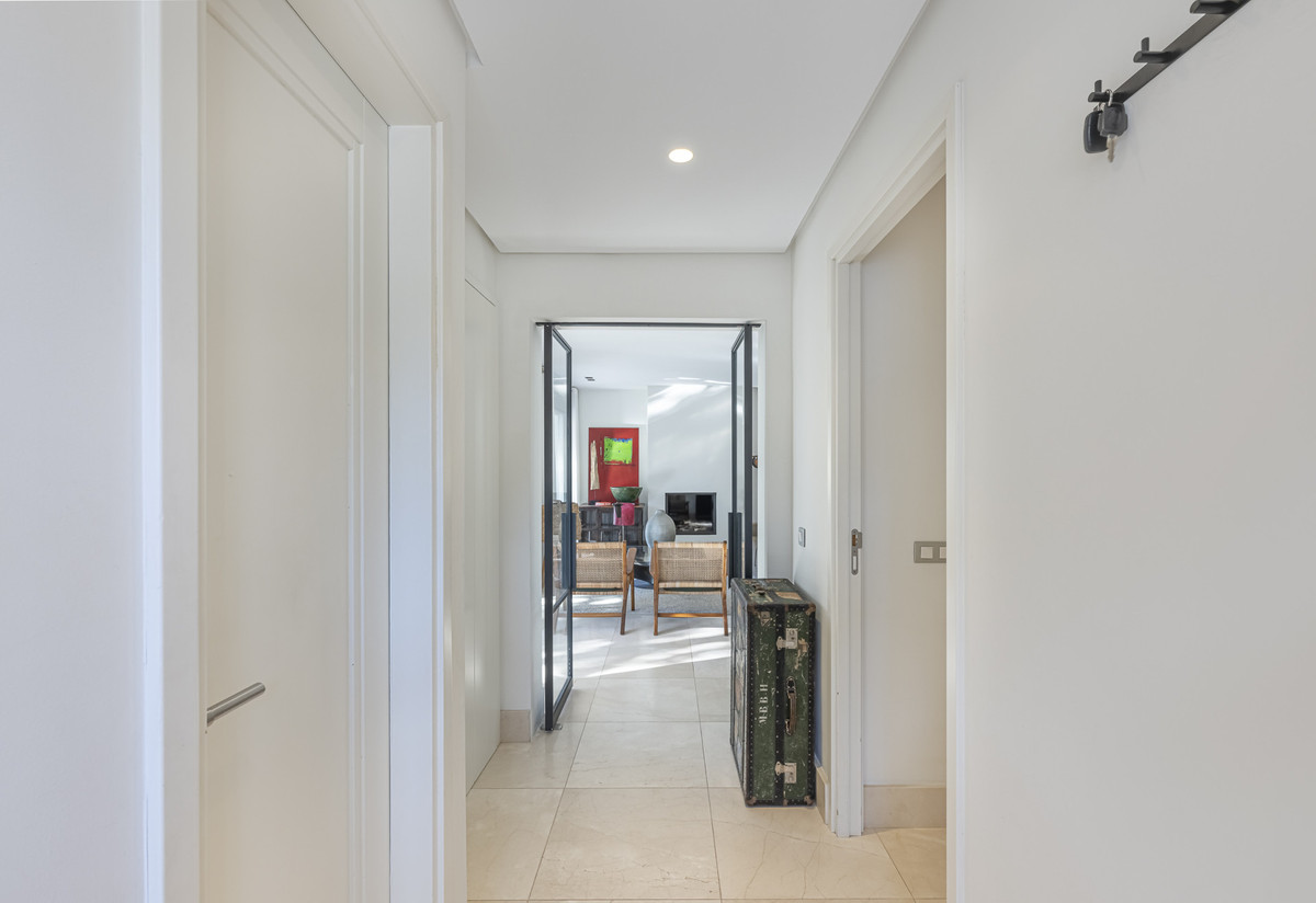 046bb08b454a99d21f83447e4590ef4b - 25