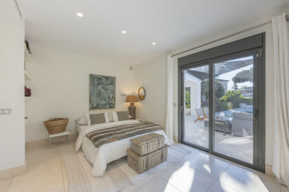 046bb08b454a99d21f83447e4590ef4b - 26