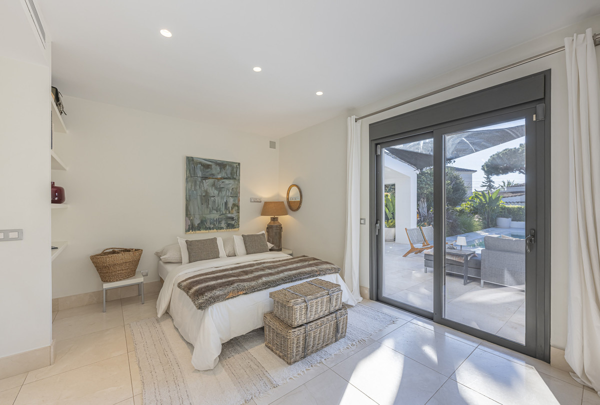 046bb08b454a99d21f83447e4590ef4b - 26