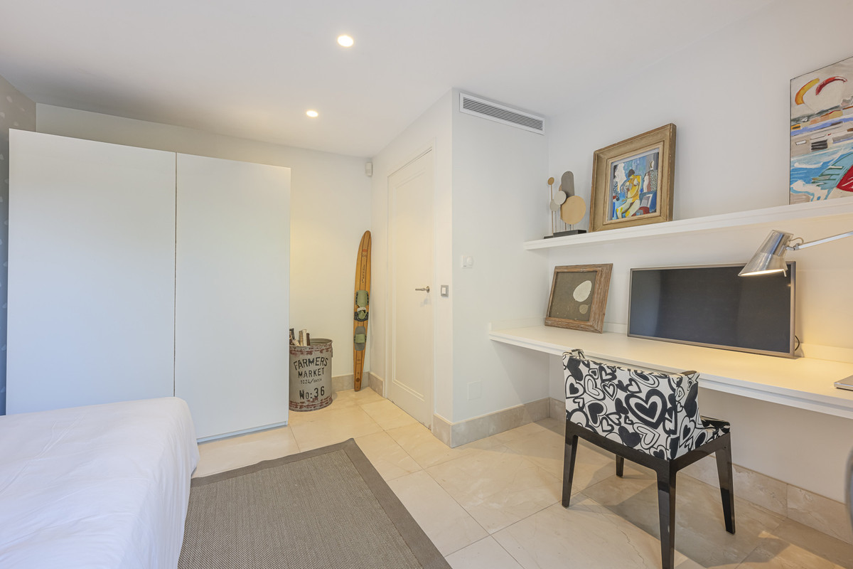 046bb08b454a99d21f83447e4590ef4b - 28