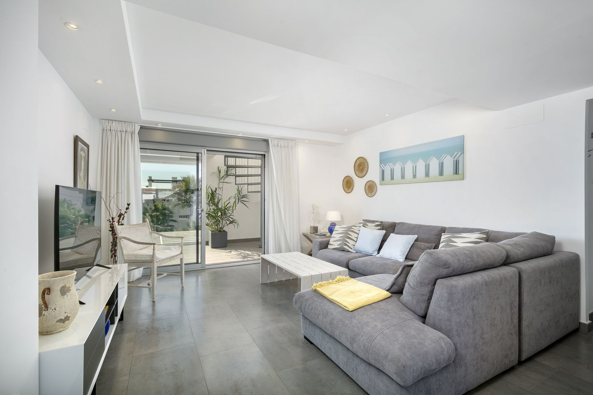 048215d9f452b2e01a9462cc436f5068 - 2