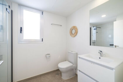 04ee0083a1edb46d3715bd7d8ab9446e - 14