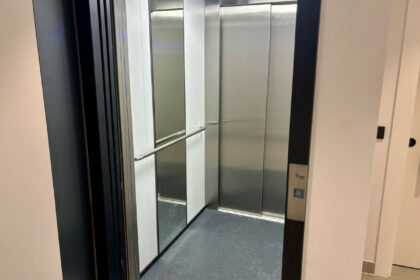 053050be8738256ef9d00e370064e256 - 24