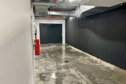 053050be8738256ef9d00e370064e256 - 25