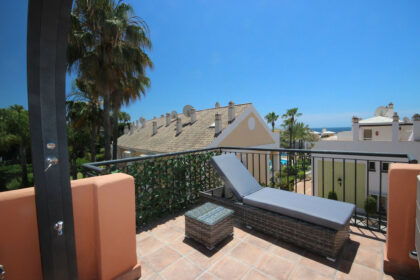 06b247f3e638d1bfb86cdc78a98128b0 - 15