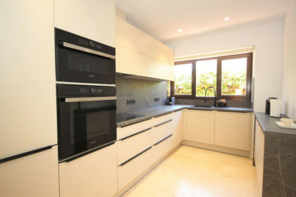 06b247f3e638d1bfb86cdc78a98128b0 - 21