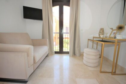 06b247f3e638d1bfb86cdc78a98128b0 - 27