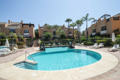 06b247f3e638d1bfb86cdc78a98128b0 - 61