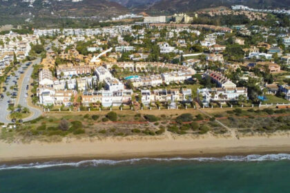 06b247f3e638d1bfb86cdc78a98128b0 - 63