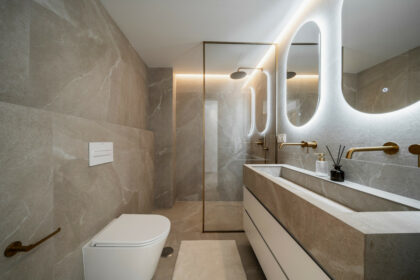 06b6452e47d7bc5d6a878525fccd2d07 - 18