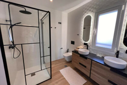 06fc92d0616bcd521bdb70af1bef491a - 12