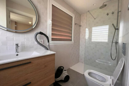 06fc92d0616bcd521bdb70af1bef491a - 15