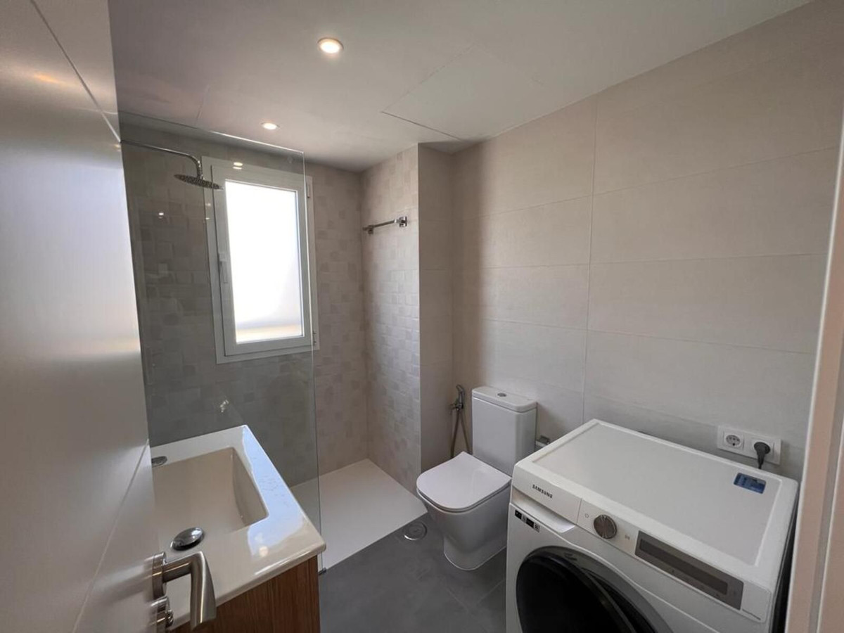 06fc92d0616bcd521bdb70af1bef491a - 17