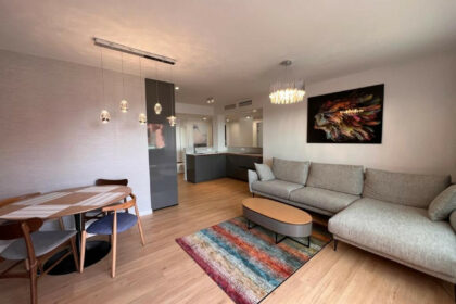 06fc92d0616bcd521bdb70af1bef491a - 19