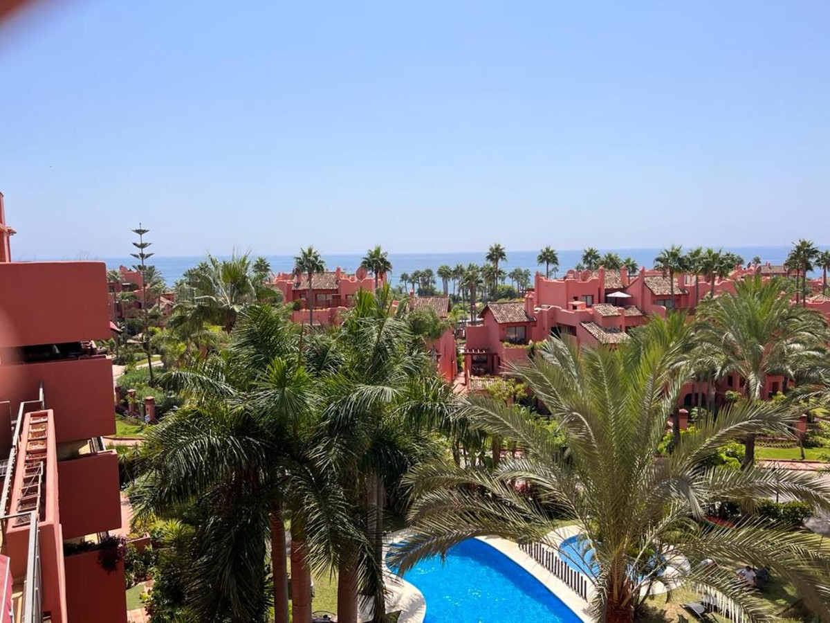 06fc92d0616bcd521bdb70af1bef491a - 26