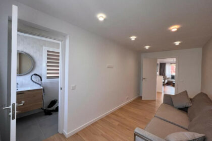 06fc92d0616bcd521bdb70af1bef491a - 6