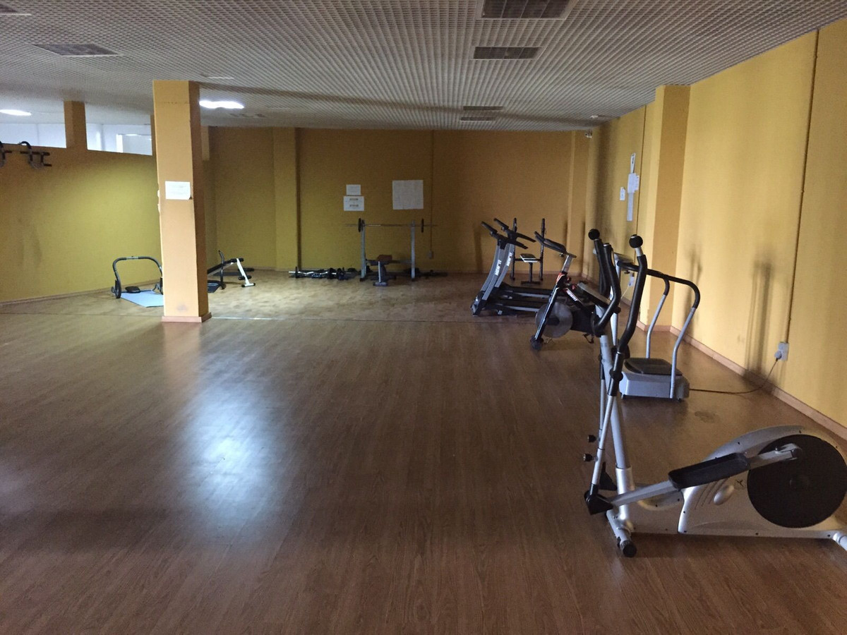 07403a7b6a0f441c763a2baefb1924ff - 31