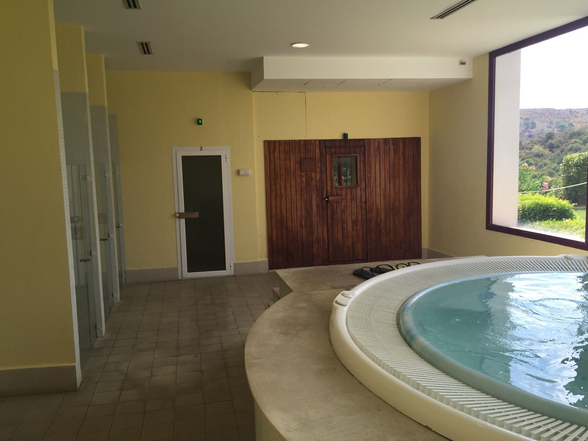 07403a7b6a0f441c763a2baefb1924ff - 35