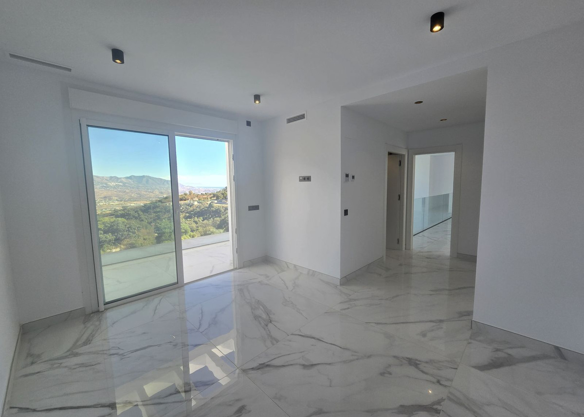 07ab75fa7d7c2ce498afe1c12ef4ca73 - 19