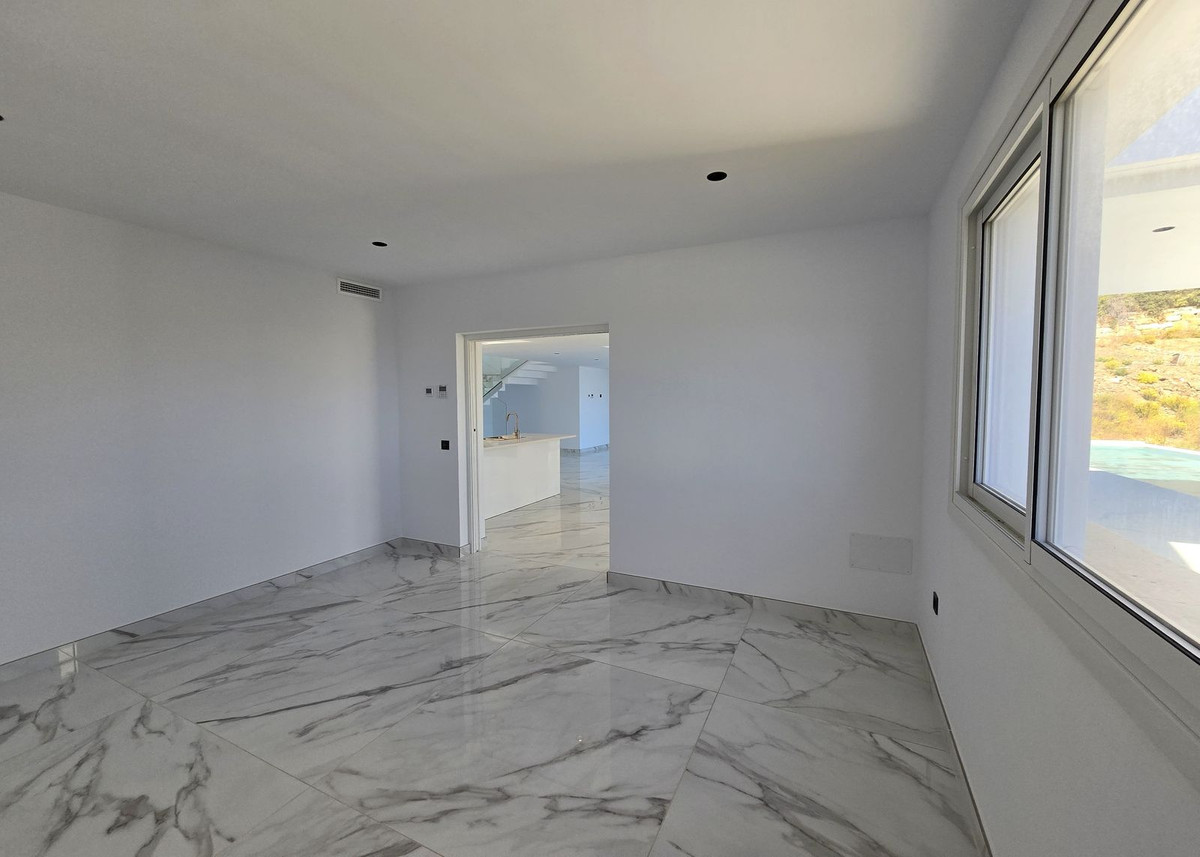 07ab75fa7d7c2ce498afe1c12ef4ca73 - 30