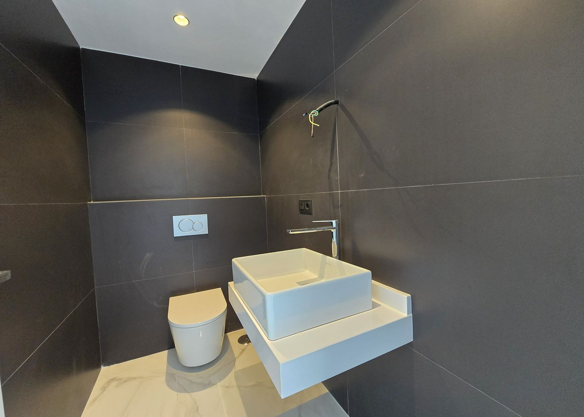 07ab75fa7d7c2ce498afe1c12ef4ca73 - 32