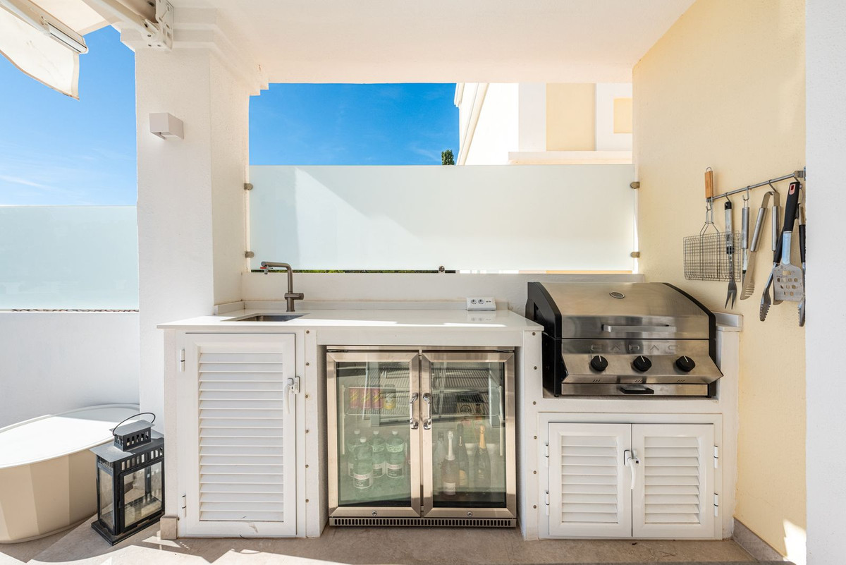 08b6d6ecea738fae3d2c541c98231b42 - 11