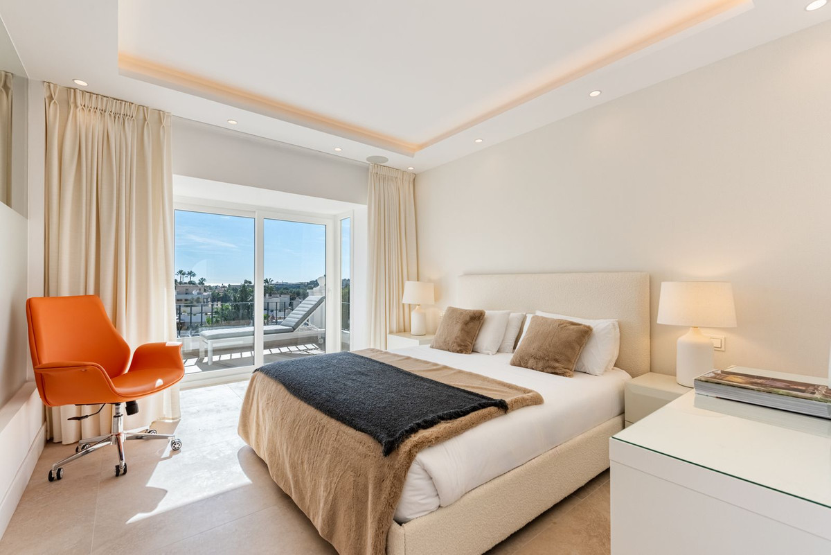 08b6d6ecea738fae3d2c541c98231b42 - 14