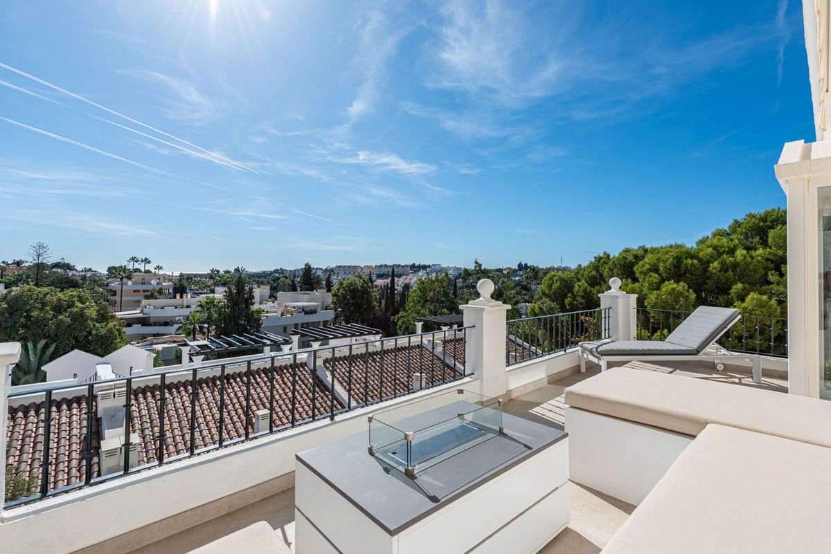 08b6d6ecea738fae3d2c541c98231b42 - 18