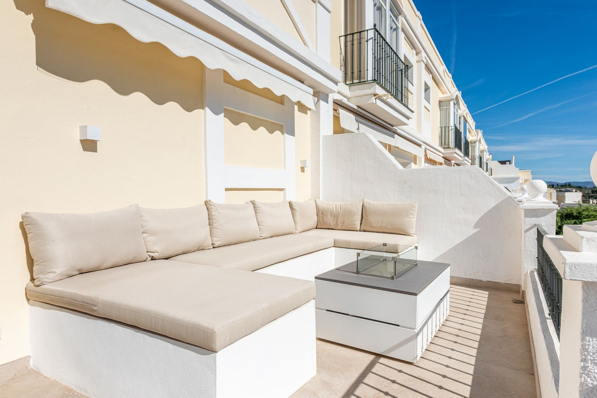 08b6d6ecea738fae3d2c541c98231b42 - 19