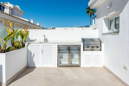 08b6d6ecea738fae3d2c541c98231b42 - 25