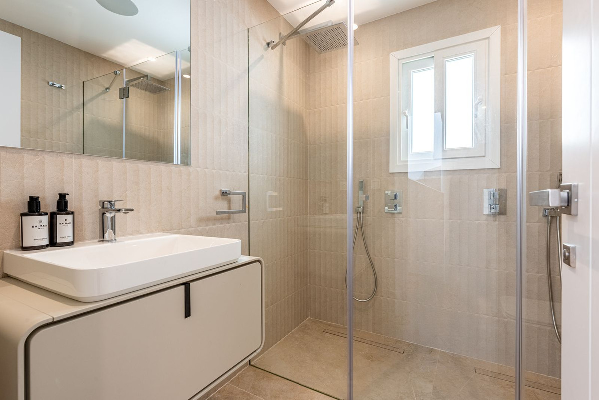 08b6d6ecea738fae3d2c541c98231b42 - 28