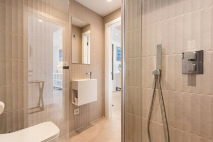 08b6d6ecea738fae3d2c541c98231b42 - 32